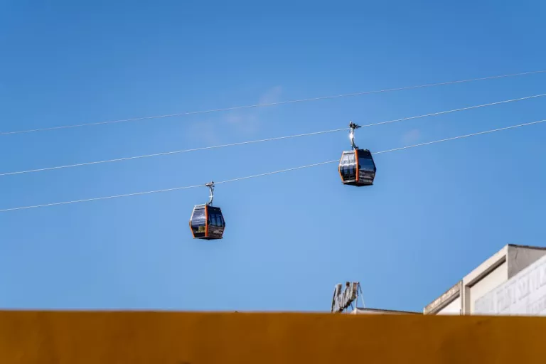 Les télécabines du téléphérique de Madagascar