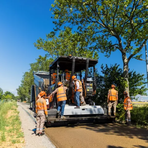 Illustration of Les Voies Lyonnaises : Colas au cœur de la transformation cyclable de la Métropole 