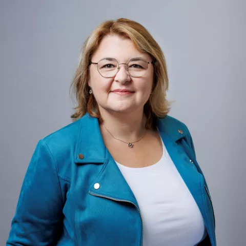 Illustration of Nomination Carine Piquet, Directrice Santé, Sécurité et Environnement entre au Comité de Direction Générale de Colas